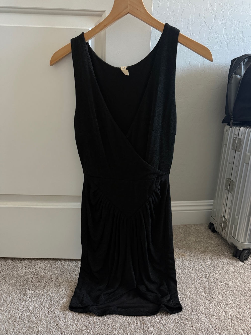 Sleeveless Black V-Neck Mini Dress